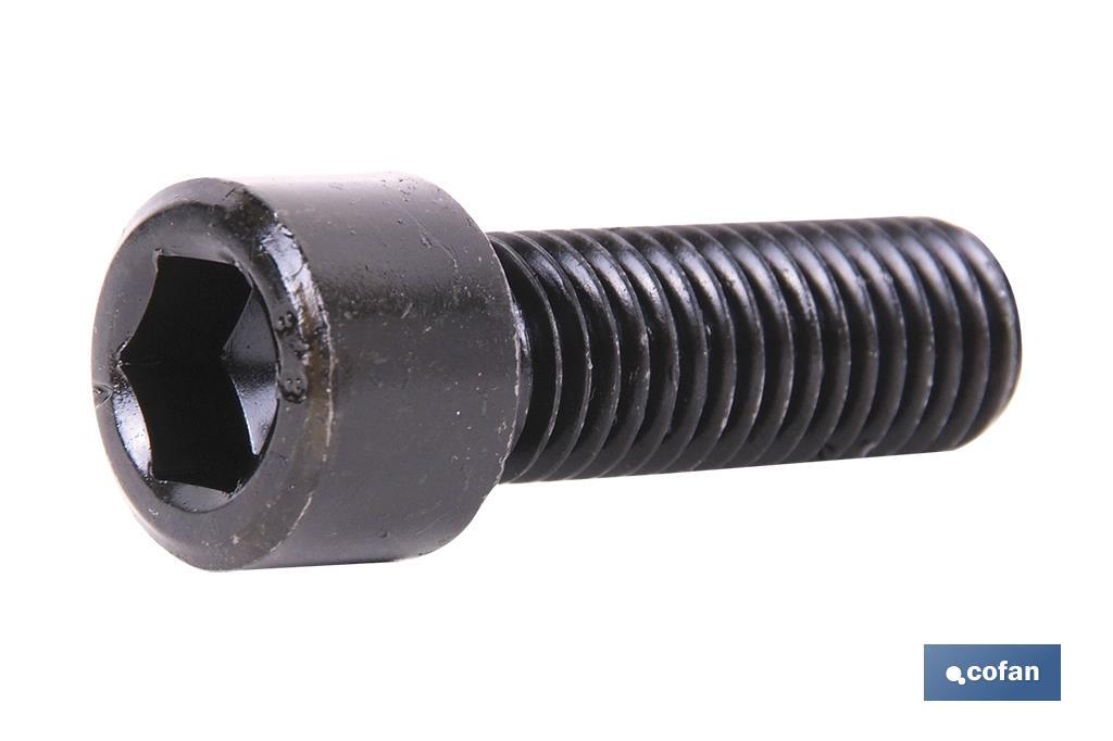 DIN-912 C-8.8    M-18 X 120 N